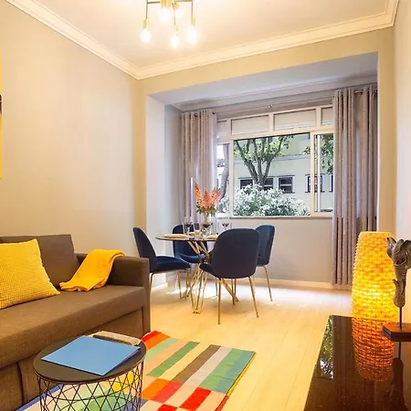 アパート Golden *